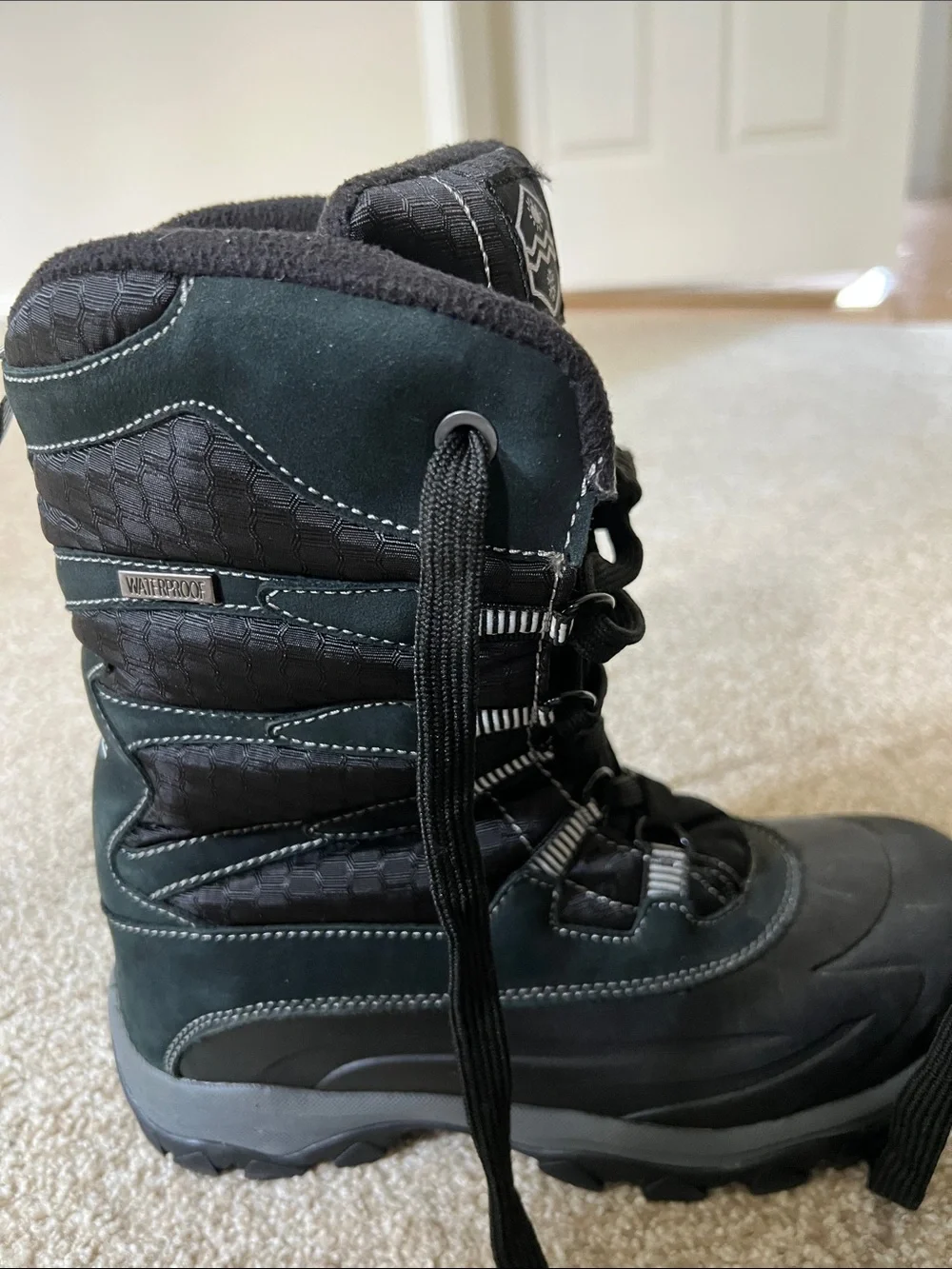 Khombu Black Insulated Lace-Up Winter Boots